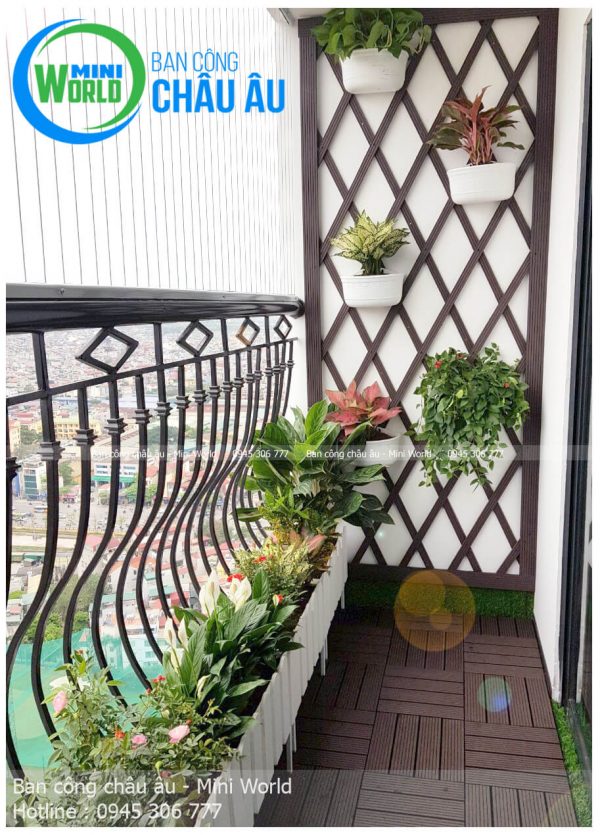 Mẫu trang trí ban công royal